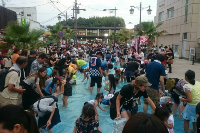 金魚つかみ大会